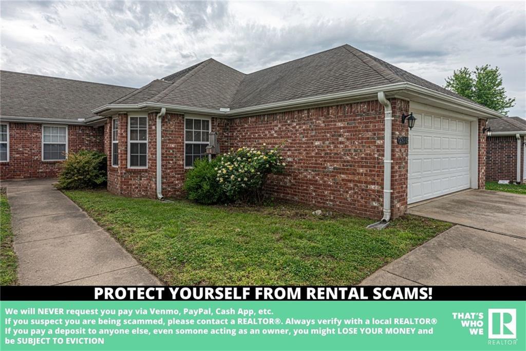 Foto principal - 245 Ravenwood Rd