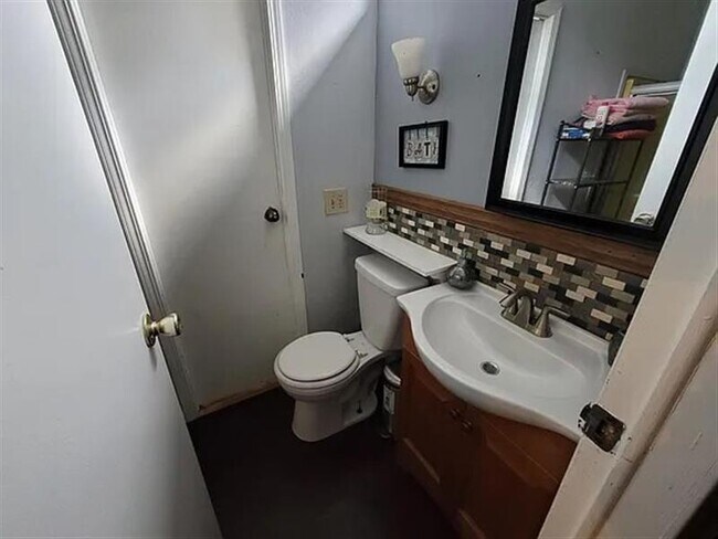 Foto del edificio - 15842 Sutter Ct