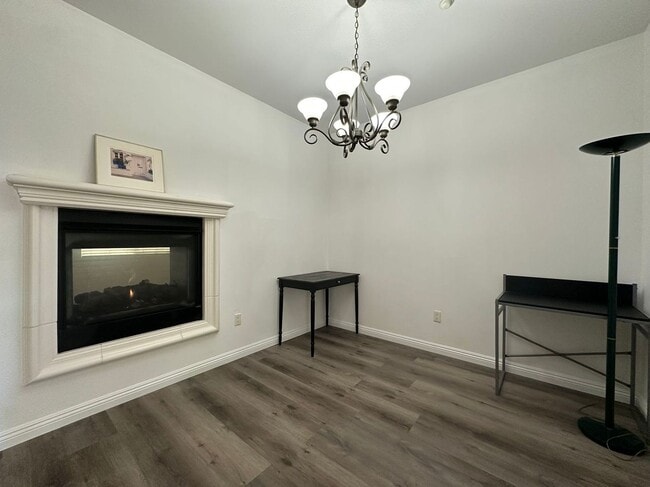 Foto del edificio - 5 BEDROOM HOME FOR LEASING IN West Covina