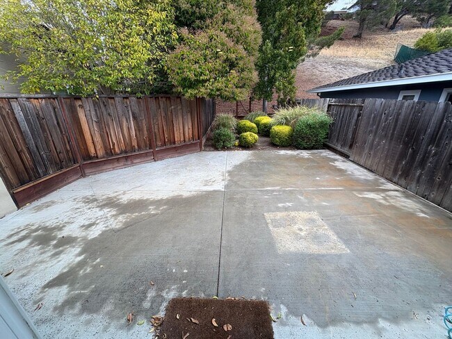 Foto del edificio - 3307 Shasta Dr