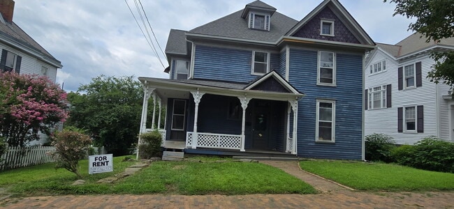 Building Photo - 1105 Fillmore St