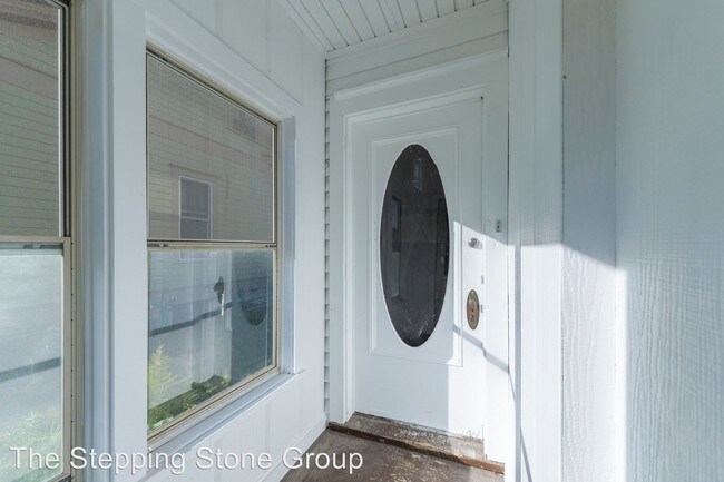 Building Photo - 510-512 W 28th St