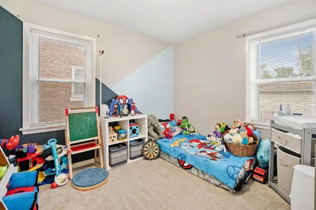 Foto del edificio - 3747 Henry Ave