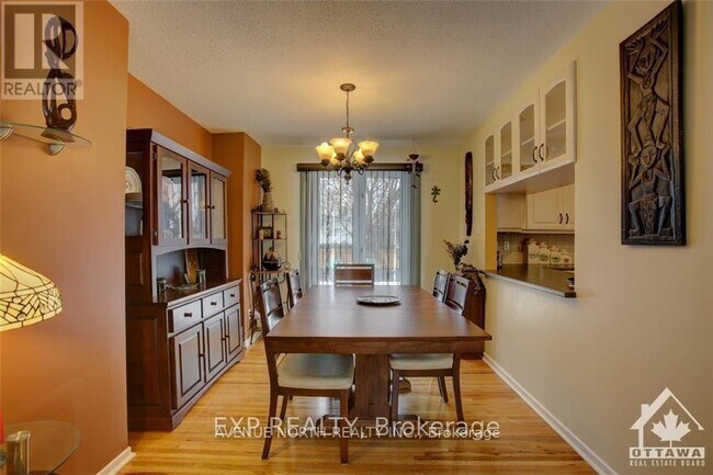 Photo du bâtiment - 15 Saginaw Crescent