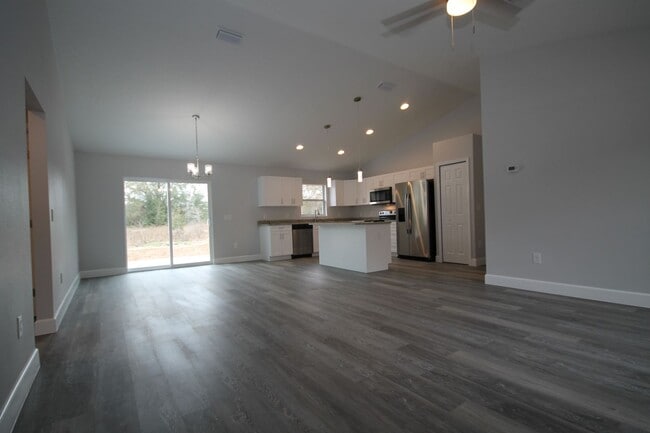 Building Photo - GORGEOUS 3 Bedroom, 2 Bathroom Home in Dun...