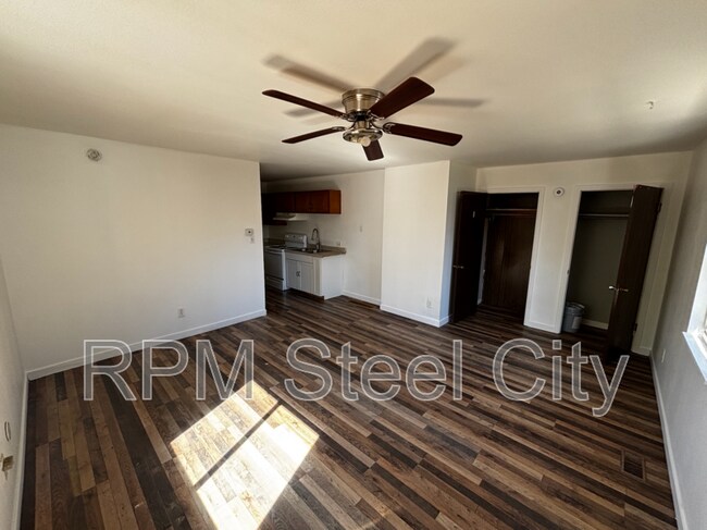 Foto del edificio - 910 E 9th St