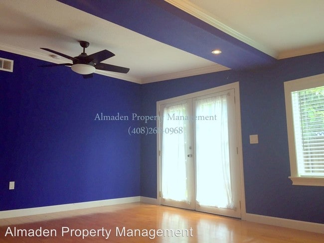 Building Photo - 924 Almaden Ave