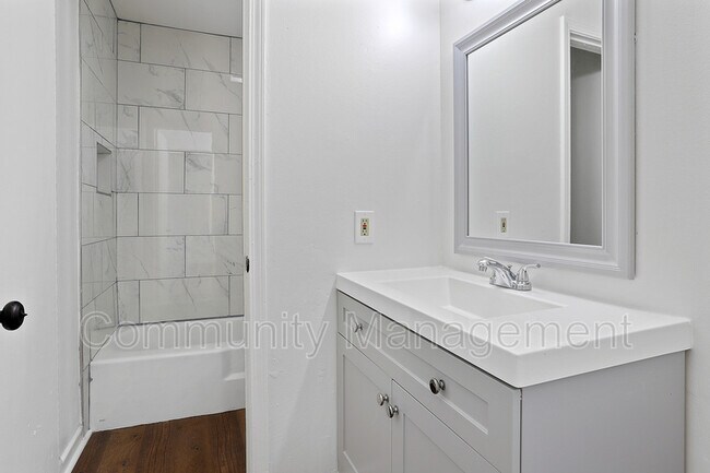 Foto del edificio - 459 Apartment Ct Dr