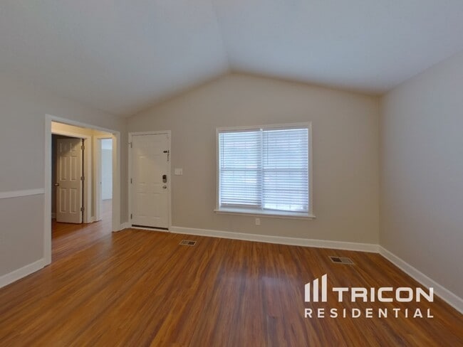 Building Photo - 1646 Marmot Pl SE