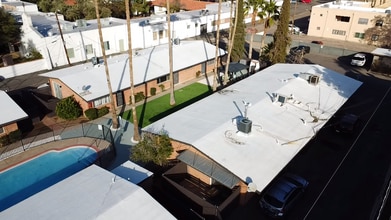 Building Photo - 3815 E 3rd St