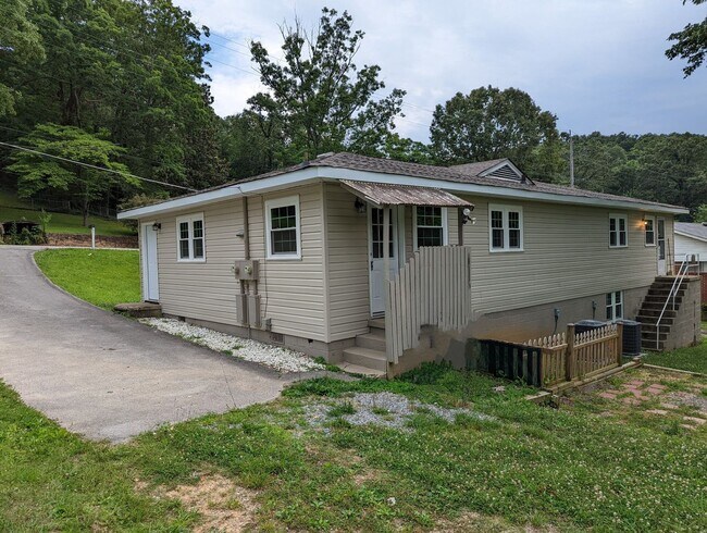 Foto del edificio - 3415 Hartford Dr