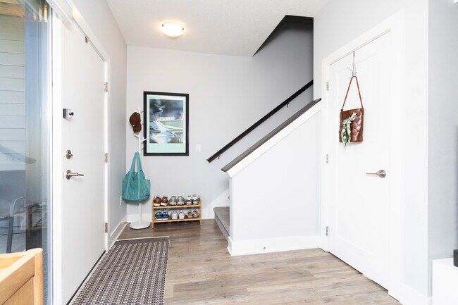 Foto del edificio - 465 SW 12th St