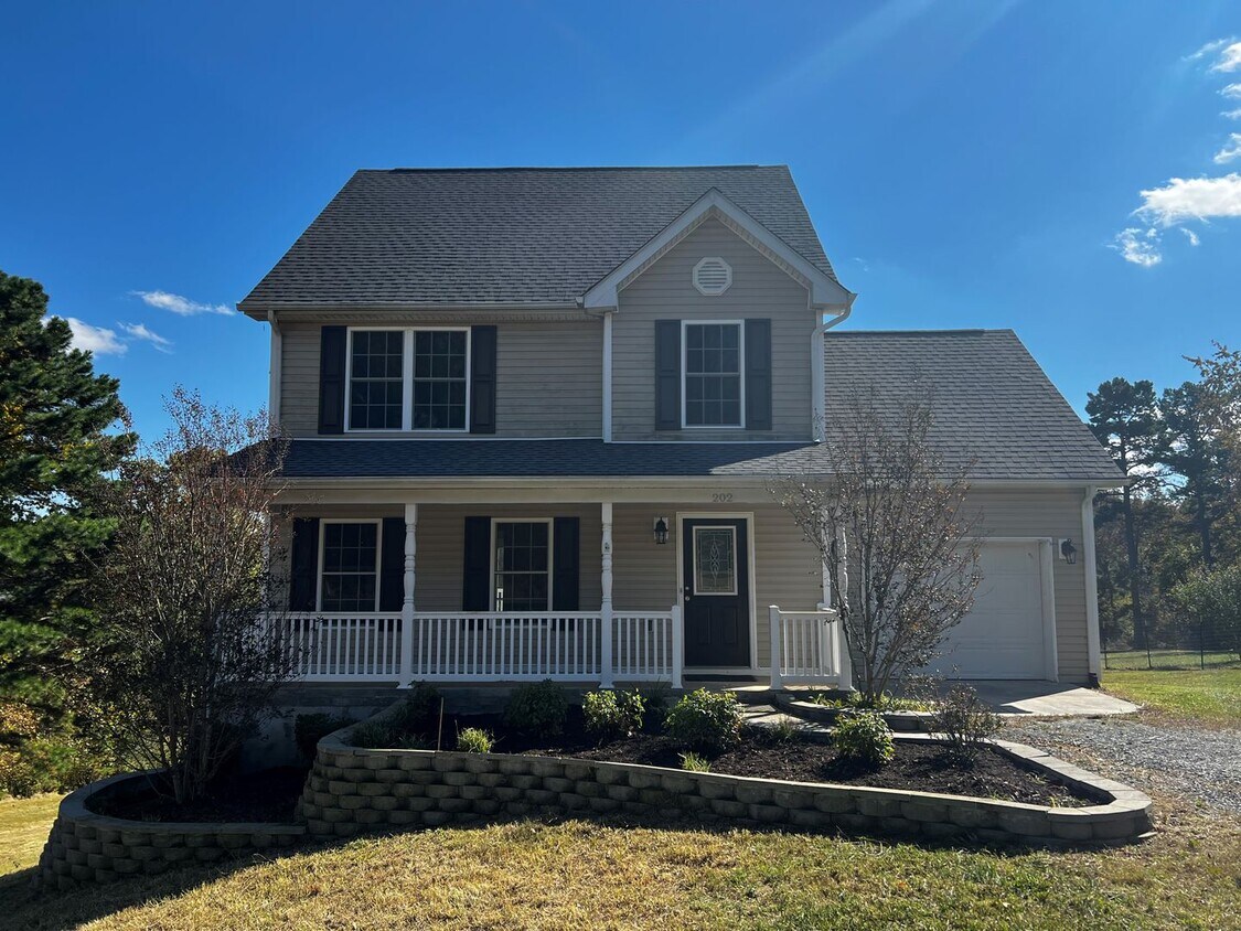 Foto principal - 4 Bedroom House in Madison Heights