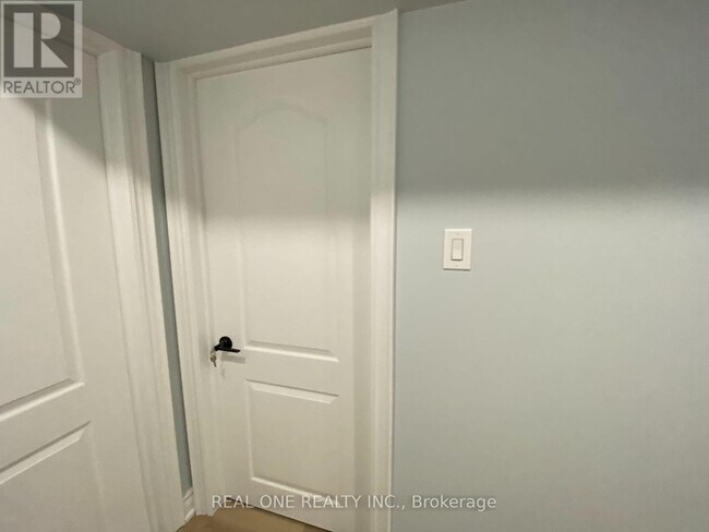 Photo du bâtiment - 1186 Shadeland Dr