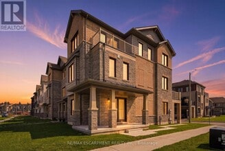 Building Photo - 241 Melody Ln
