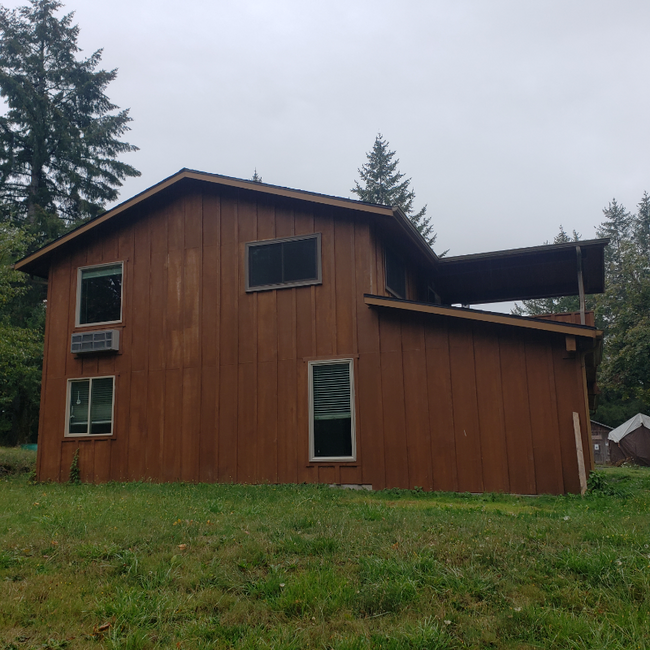 Foto del edificio - 15912 NE Fargher Lake Hwy