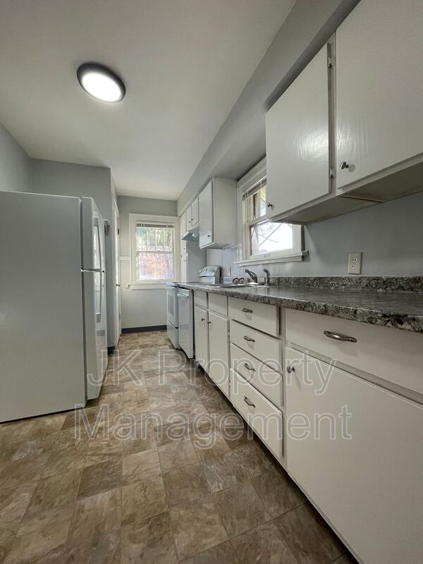 1016 8th Ave S Unit A, Great Falls, MT 59405 Condo for Rent in Great