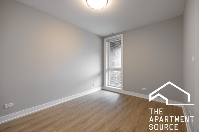 Foto del edificio - 2354 W Polk St