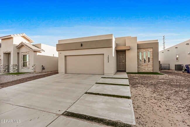 Building Photo - 14804 John McNeely Ave