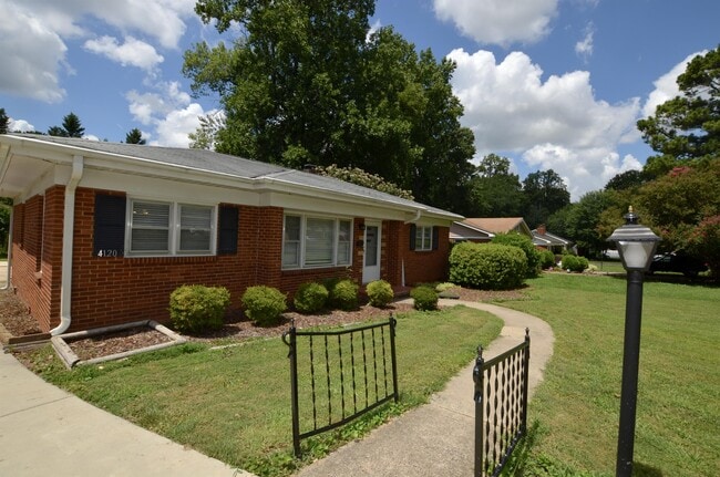 Building Photo - 4120 Leeds Dr