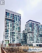 Building Photo - 576 Front St W