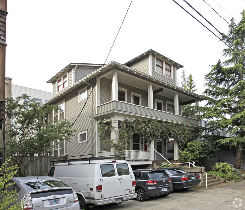 Building Photo - 2532 NW Upshur St
