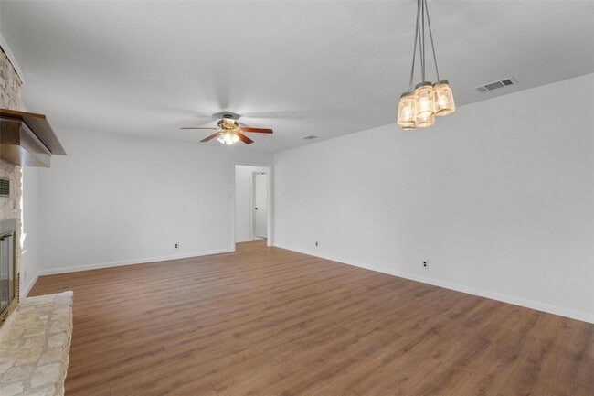 Foto del edificio - 209 E Rector St