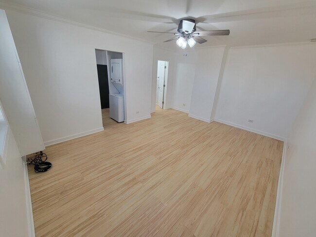 Foto del edificio - 6222 W Addison St