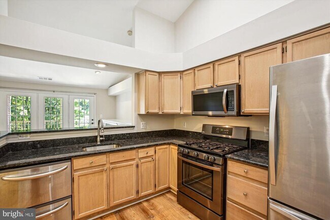 Building Photo - 6600 Thackwell Way