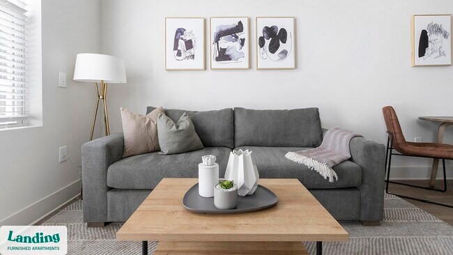 Building Photo - 404 W 26th St