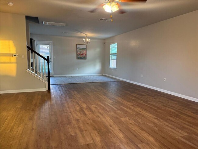 Building Photo - 399 Langely