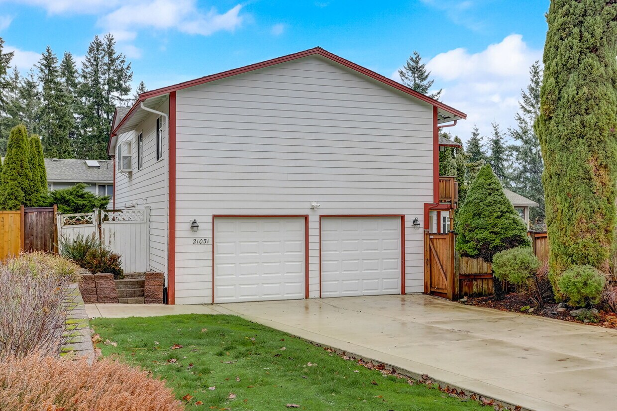 21031 NE 17th St, Redmond, WA 98074 House Rental in Redmond, WA