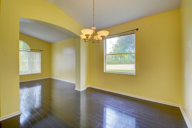 Foto del edificio - 1282 Pebble Ridge Ln
