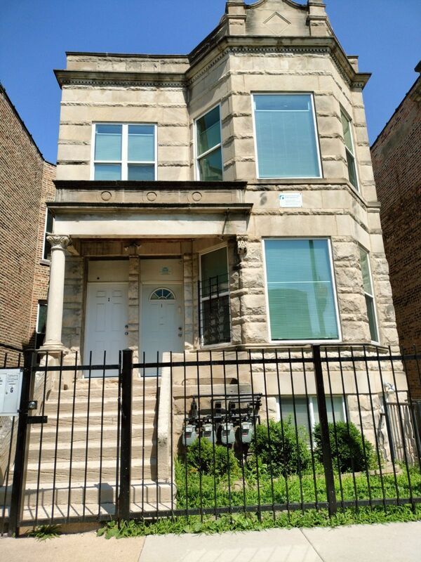 Building Photo - 1529 S Central Park Ave