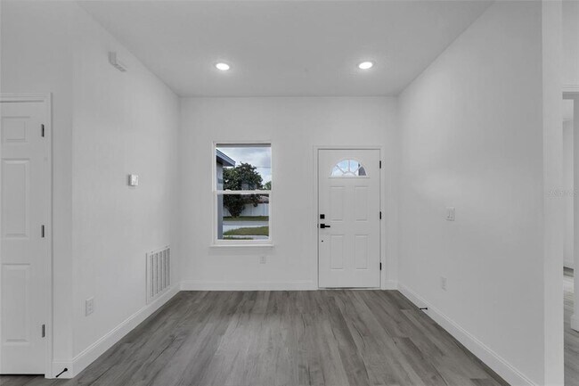 Building Photo - 2211 SW 153rd Pl Rd