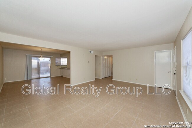 Foto del edificio - 6602 Crown Ridge