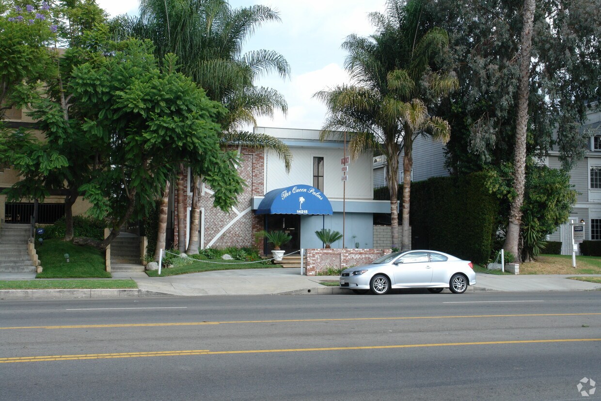 Foto del edificio - 14215 Burbank Blvd