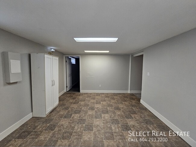 Building Photo - 9843 Harrison St