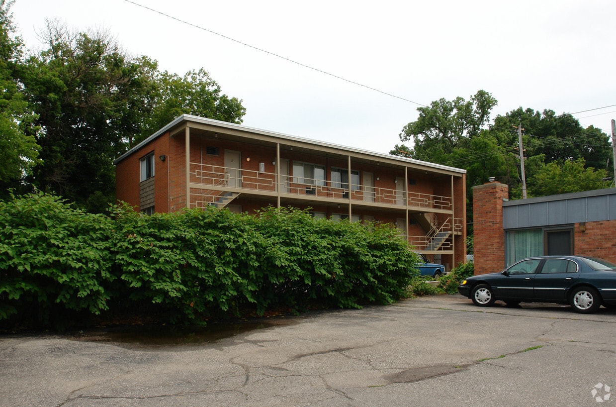 Building Photo - Victory Studios