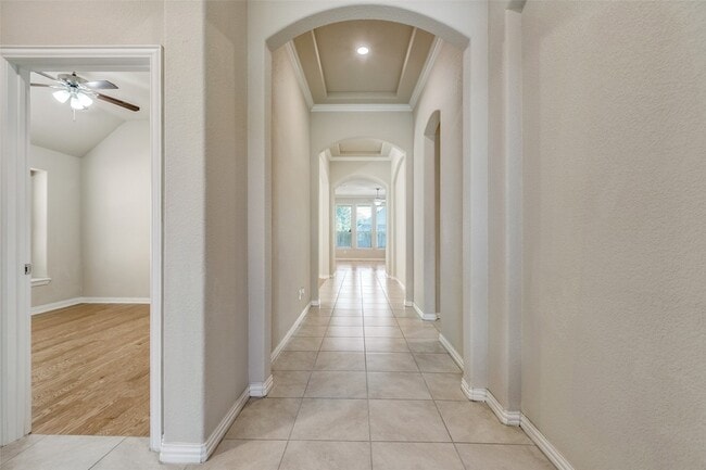 Building Photo - 704 Thetford Ln