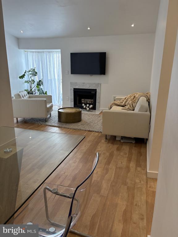 Foto del edificio - 2021 Lucas Ln