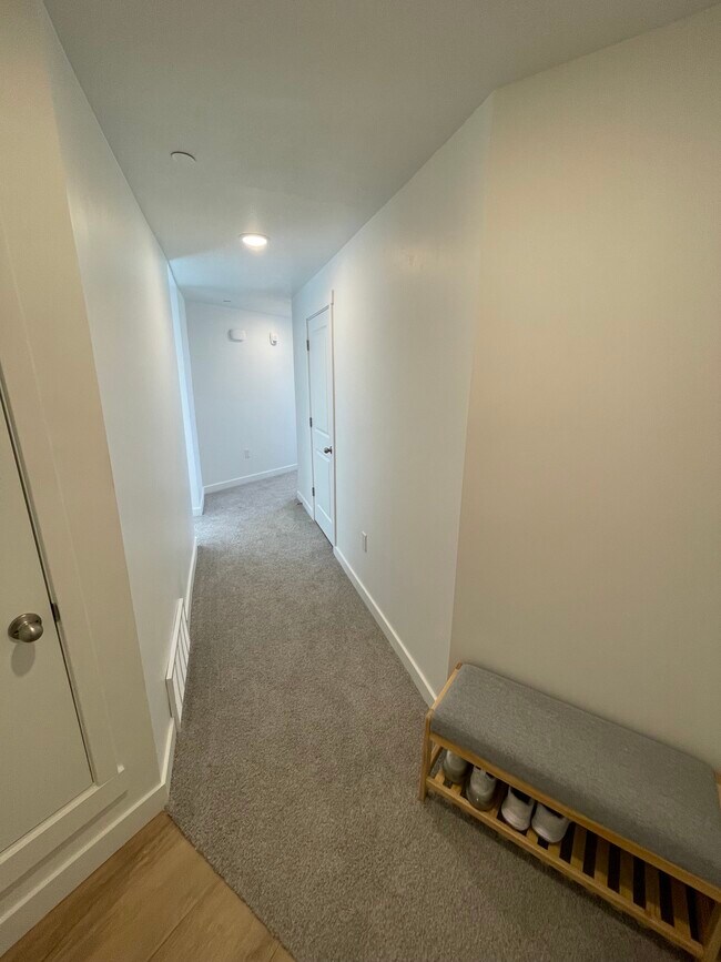 Building Photo - 5243 W Reventon Dr