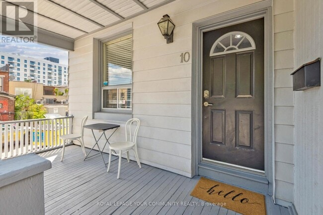 Building Photo - 10 Coxwell Ave