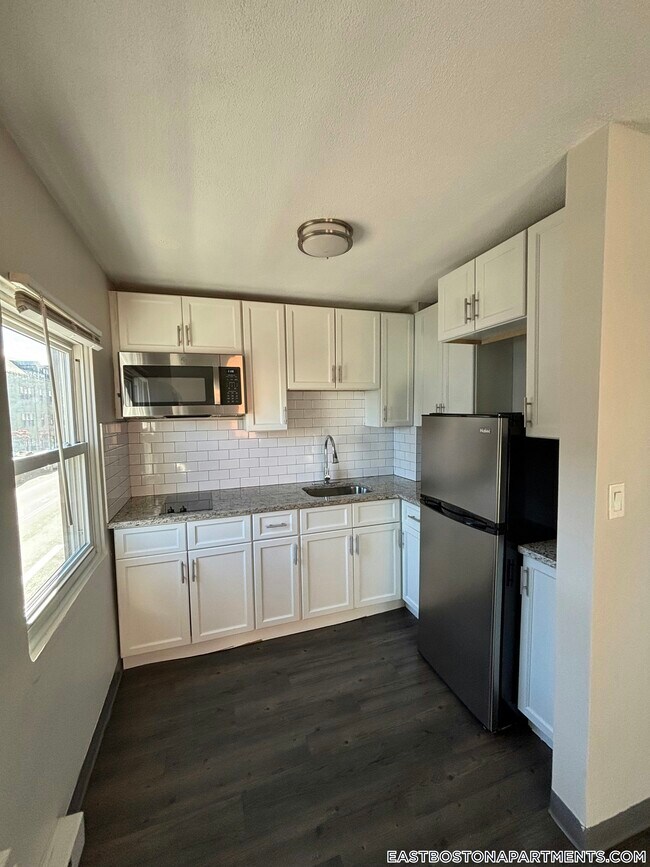 Foto del edificio - 300 Meridian St