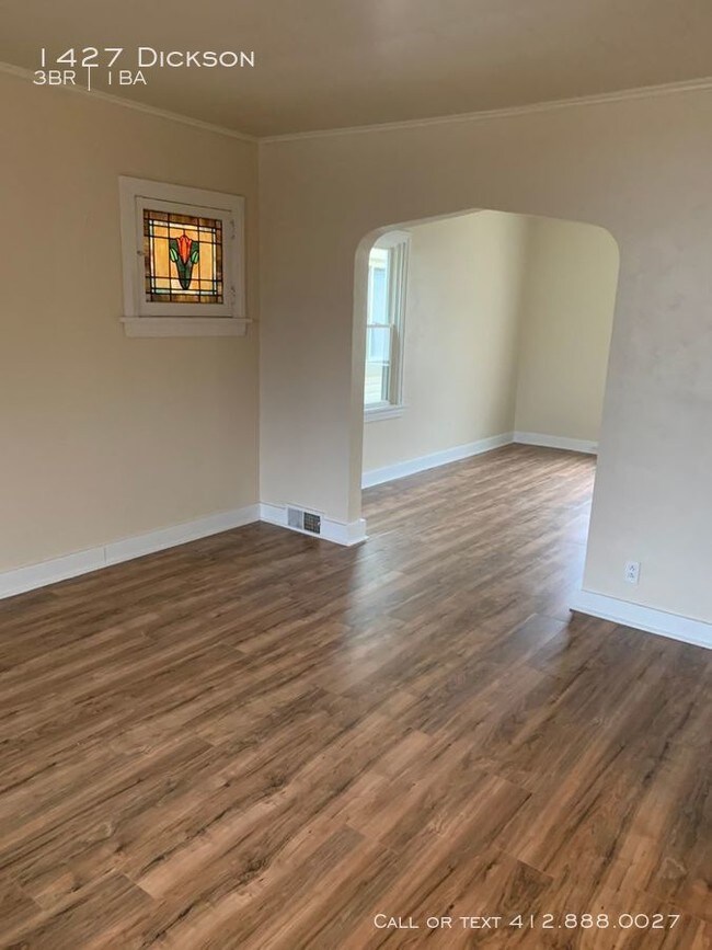 Building Photo - Three Bedroom In the  Northside