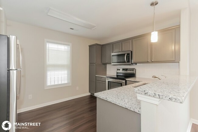 Foto del edificio - 8017 COFFEE TREE CT, Charlotte, NC 28215