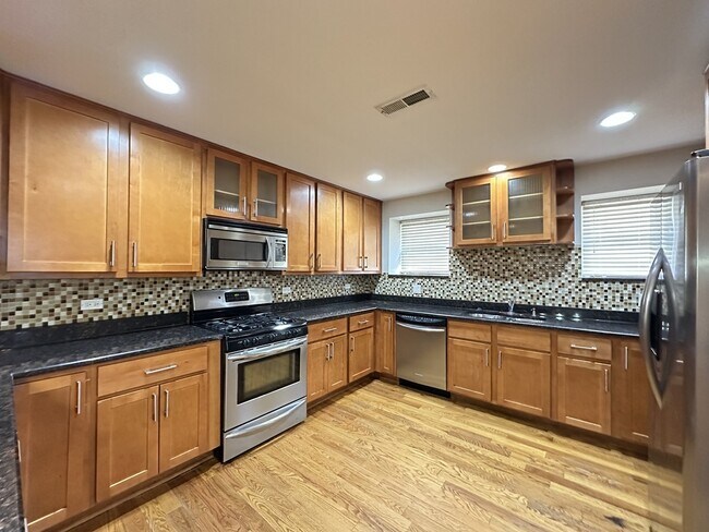 Foto del edificio - 1116 E 46th St