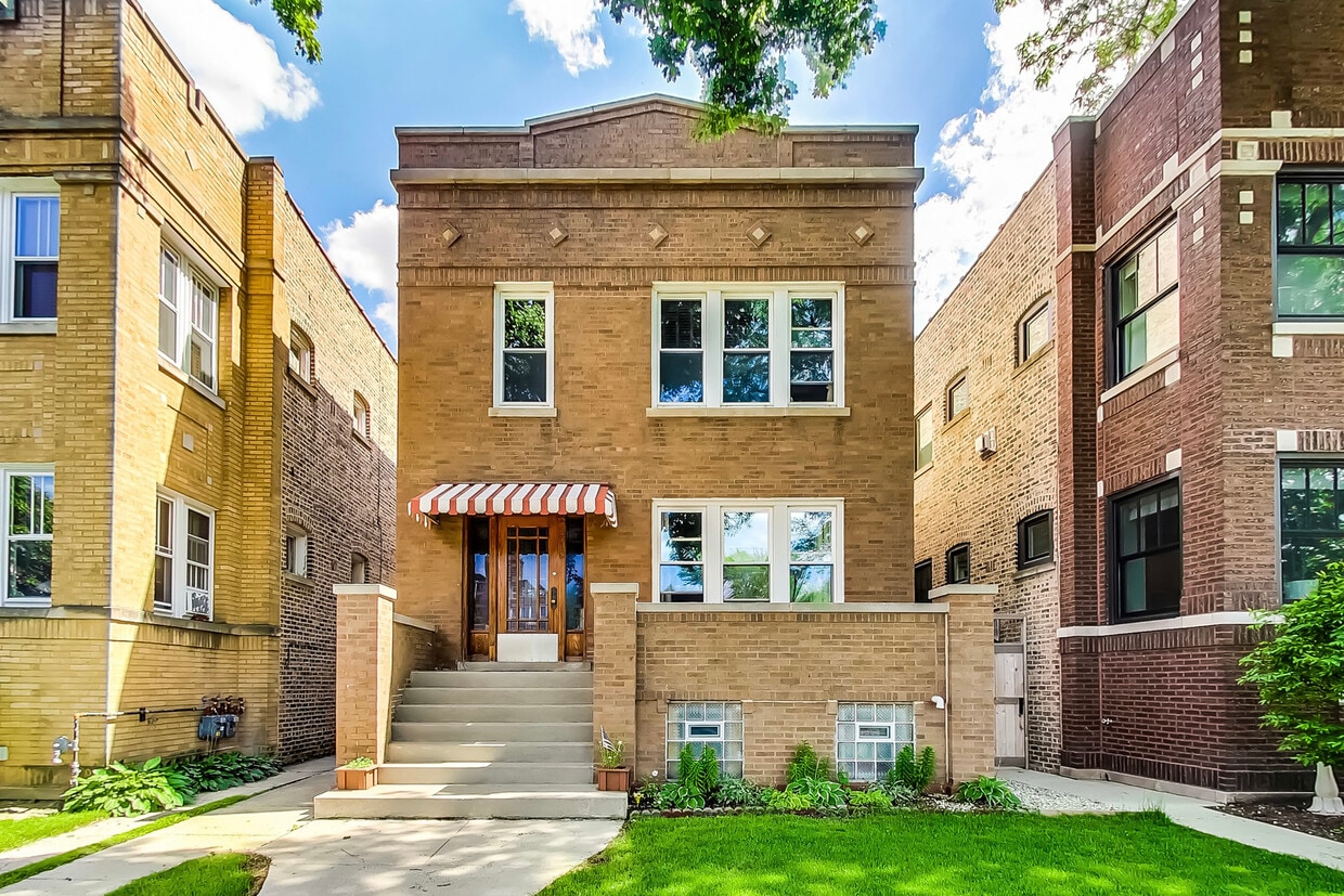 2615 W Winnemac Ave Unit 1, Chicago, IL 60625 Condo for Rent in