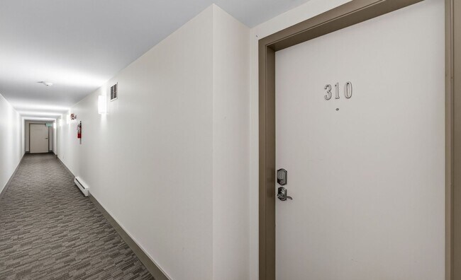 Foto del edificio - 3030 80th Ave SE