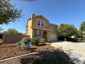 Building Photo - 3039 E Arbor Ln